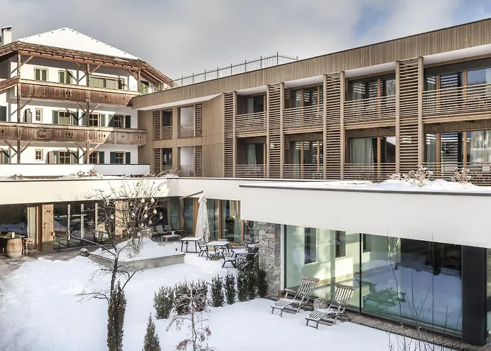 Hotel Restaurant Langgenhof Brunico
