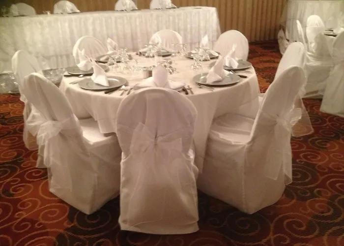Tropical Inn - North Battleford