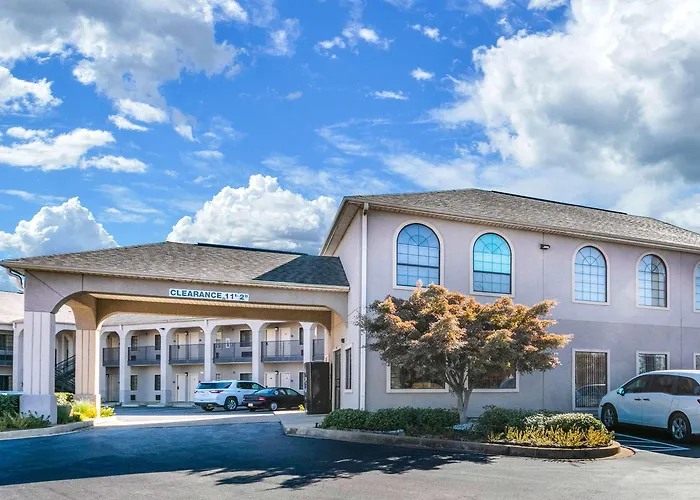 Econo Lodge Inn & Suites Horn Lake - Southhaven