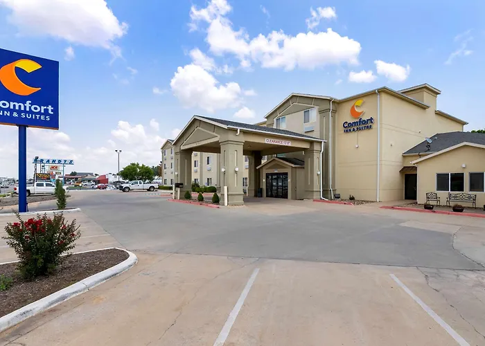 Comfort Inn & Suites Ponca City Near Marland Mansion