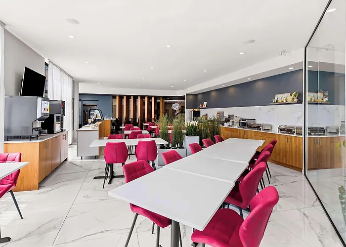 Best Western Plus Montreal East