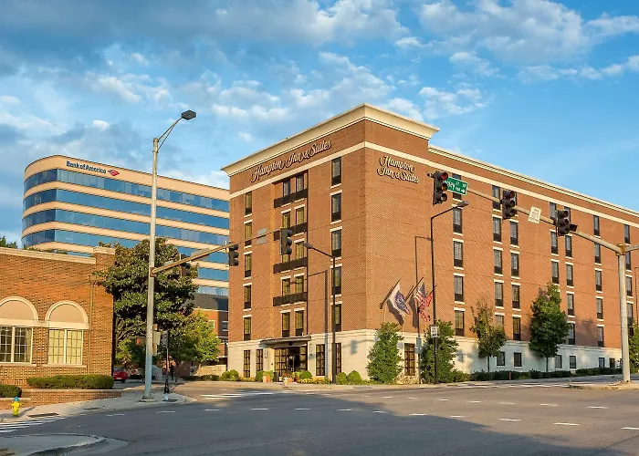 Hampton Inn & Suites -Downtown