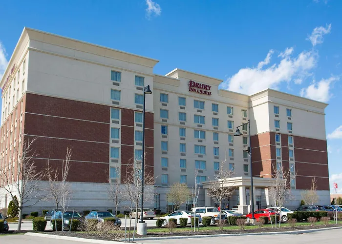 Grove City Hotels With Pool