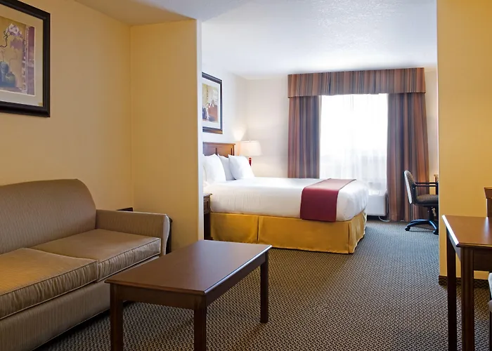 Holiday Inn Express & Suites Drayton Valley By Ihg