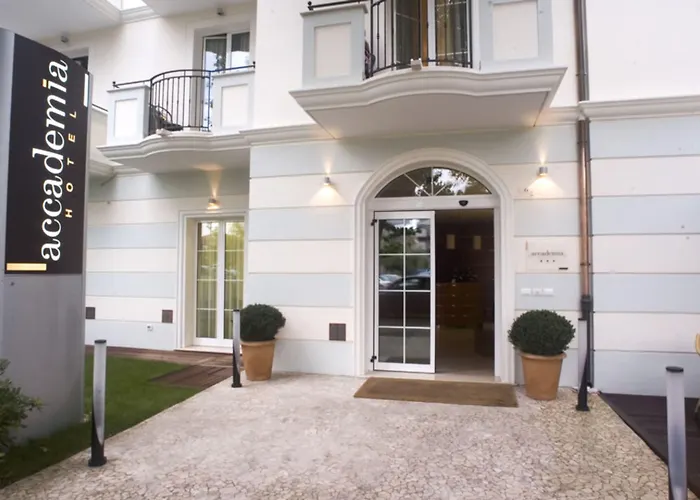 Accademia Hotel