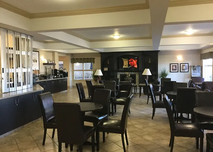 Ramada By Wyndham Pincher Creek