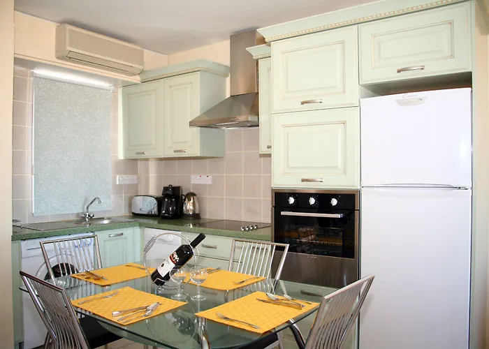 Akamanthea Holiday Village Polis