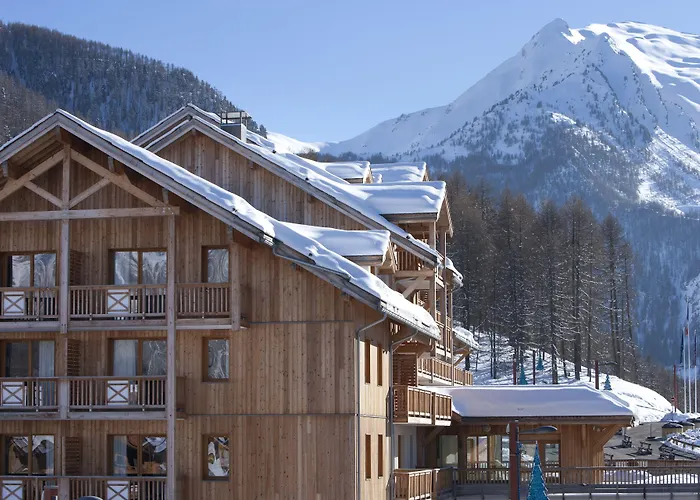 Sunweb Chalets De Bois Mean Les Orres
