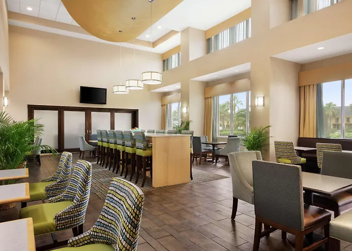 Hampton Inn & Suites