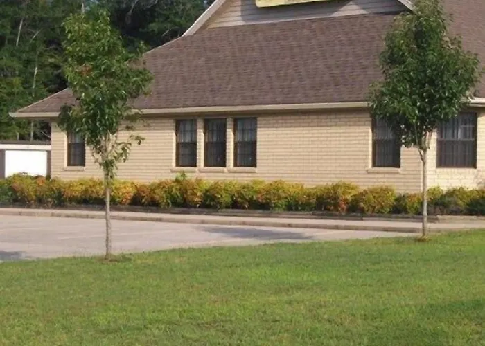 Riverwood Inn