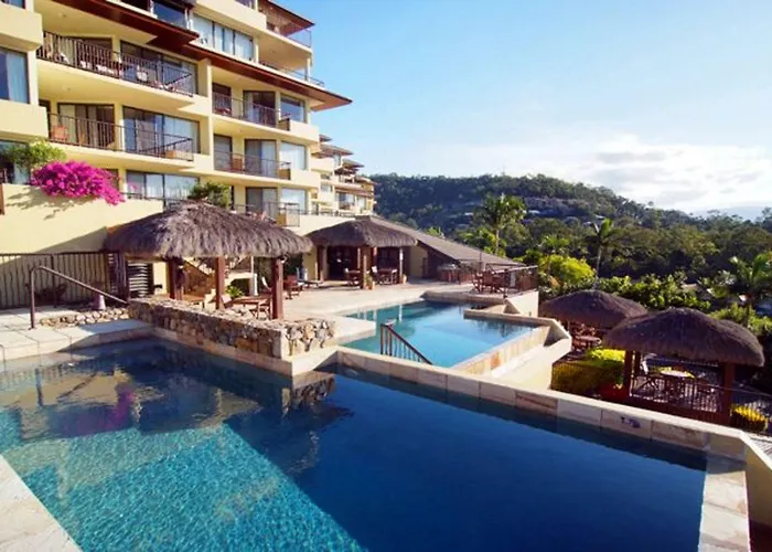 At Water'S Edge Resort