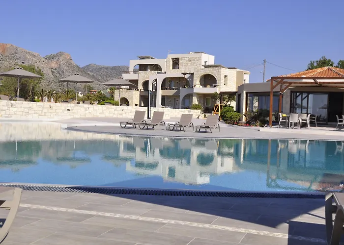 Kavos Hotel & Suites