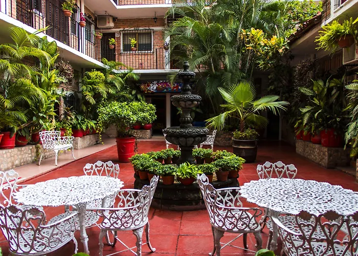Hotel Posada De Roger - Near Los Muertos Beach Puerto Vallarta