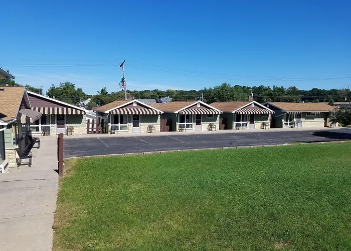 Black Hawk & Suites