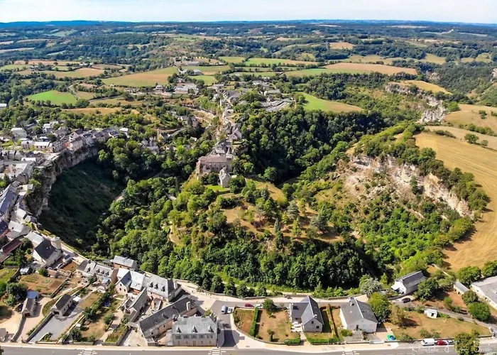 Aux Berges de l'Aveyron-Maison by Logis