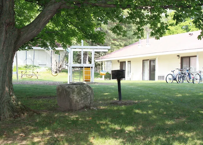 Parkwood Lodge Fish Creek