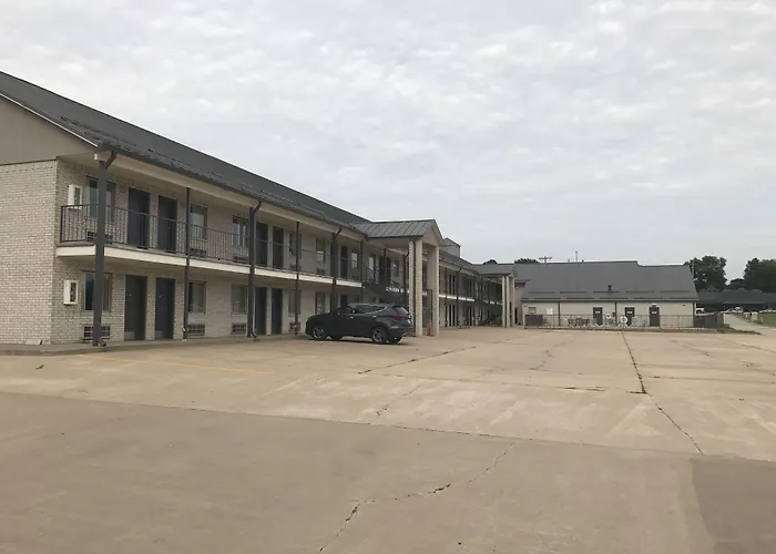 Days Inn By Wyndham Grove