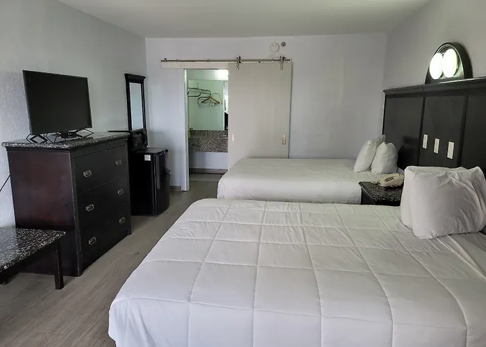 Fairway Inn