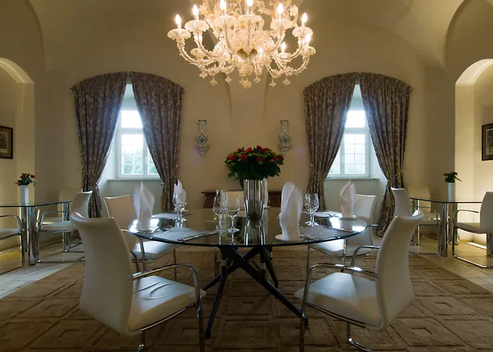 Pałac Pakoszów Schlosshotel Wernersdorf Piechowice 
