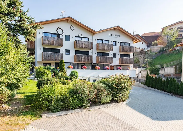 Lapis Monti Apartments & Suites