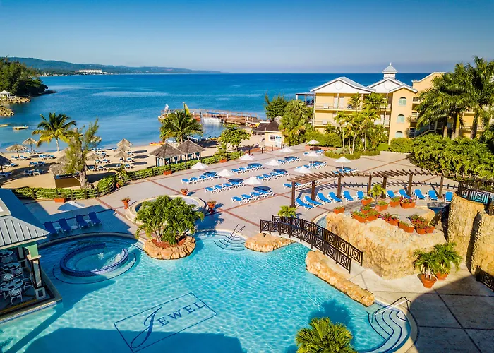 Jewel Paradise Cove Adult Beach Resort & Spa