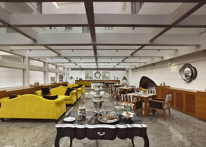 The Lalit Great Eastern Kolkata Hotel