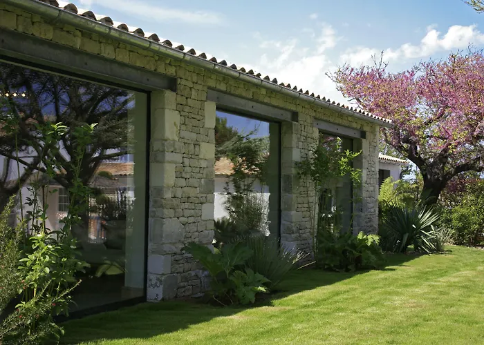 Le Clos Saint-Martin Hôtel&Spa