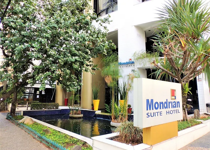 Mondrian Suite Hotel