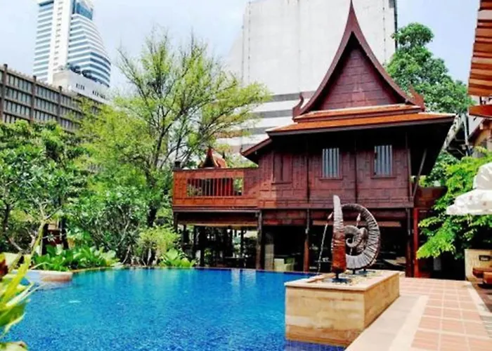 Rose Hotel