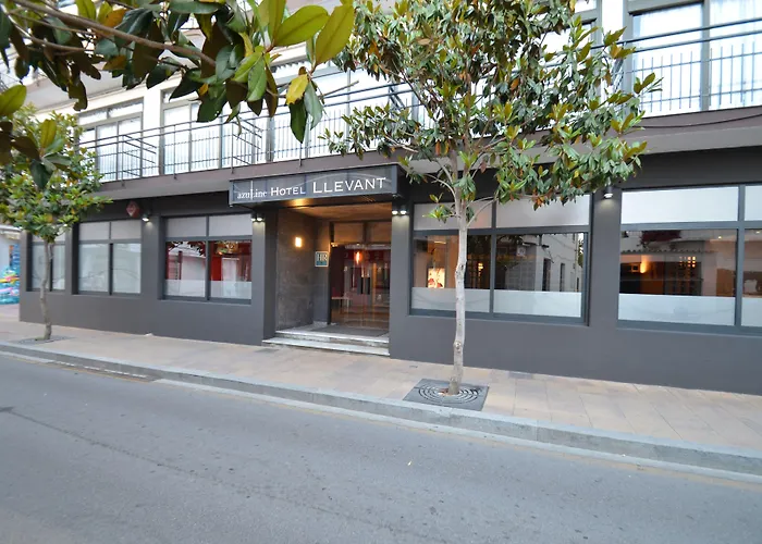 Azuline Hotel Llevant