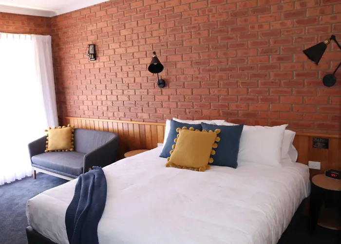 Golden River Motor Inn