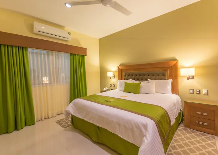Hotel Ecce Inn & Spa Silao