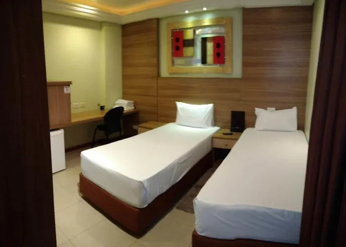 Hotel Luni