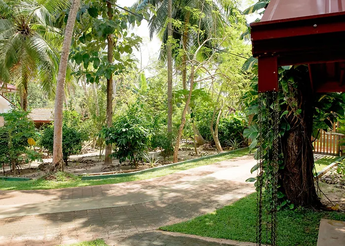 Villa Shade