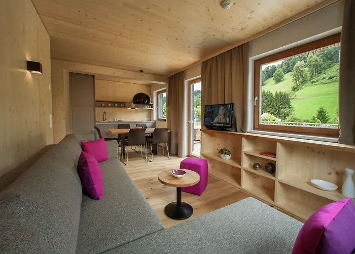 Natürlich Hell. Aparthotel&Camping Fügen