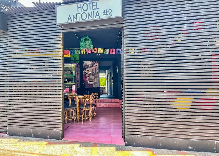 Antonia Poolside - Hotel de recepción Digital en Ibagué
