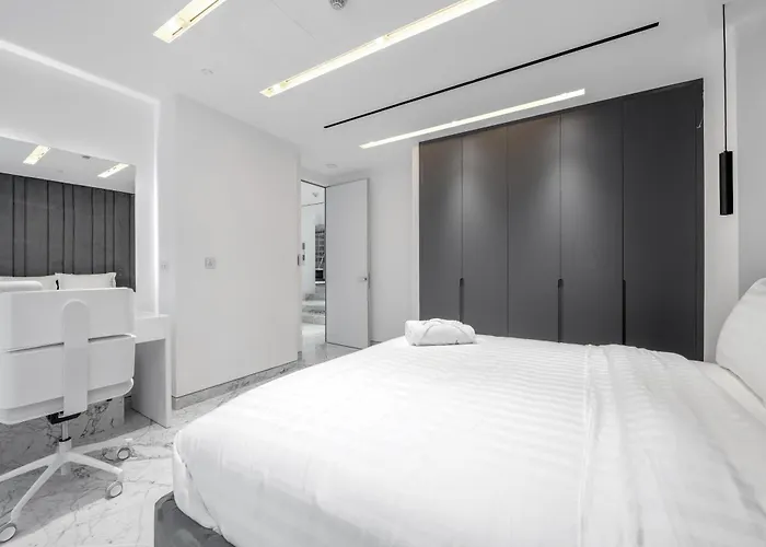 Grand Dubai Marina 4Br Triplex With Pool Gym Sauna