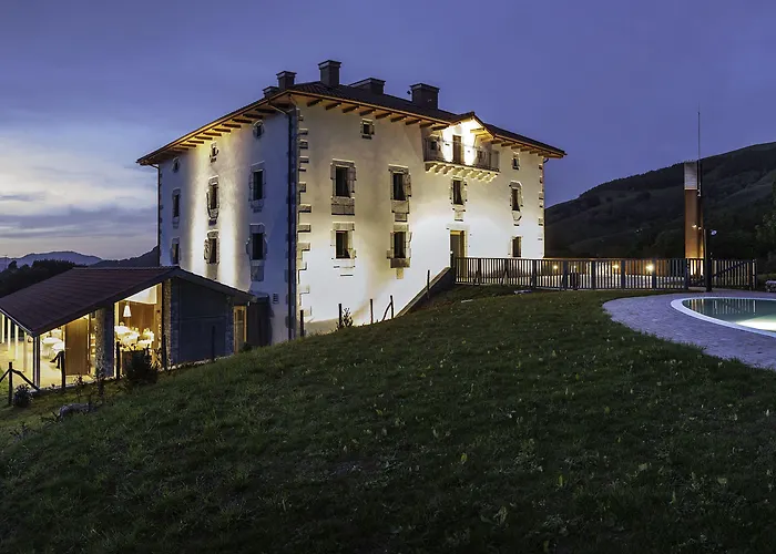 Palacio De Yrisarri By Irrisarri Land