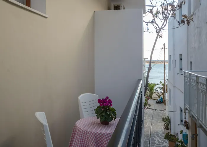Panormos Hotel And Studios