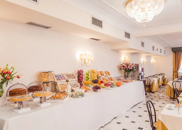 Raeli Hotel Lux