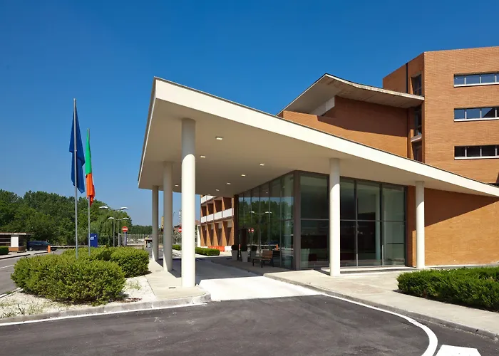 Inn Naples Airport