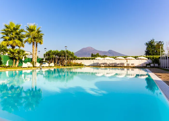 Hotel con piscina a Pompei