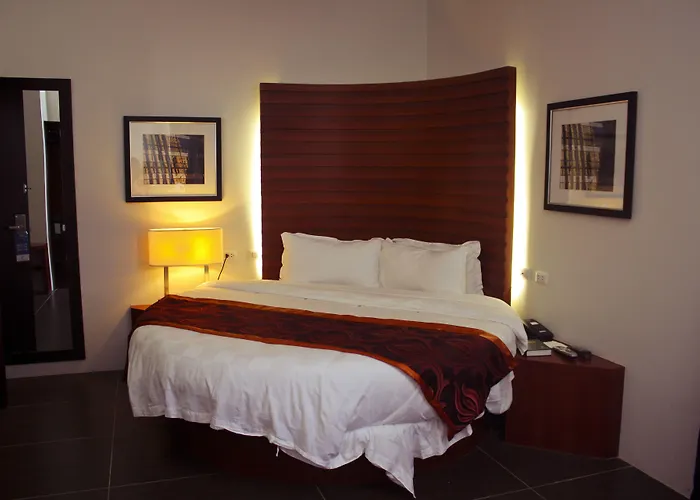 Avenue Suites