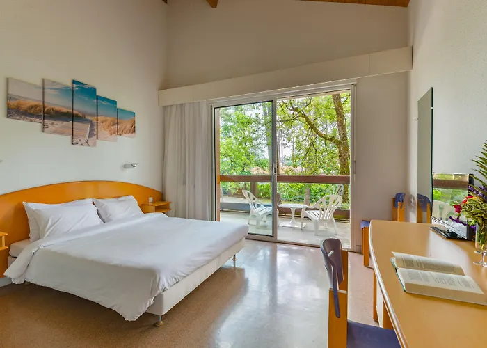 Hotel Azureva Club Ronce les Bains