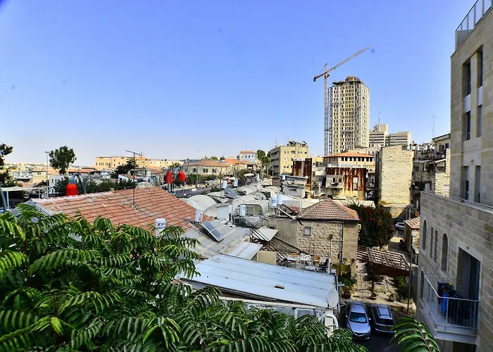 Avital Hotel