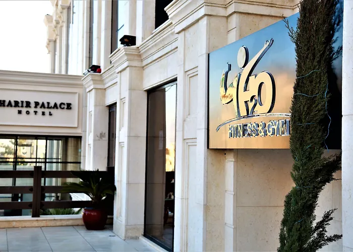 Hotel con piscina a Amman