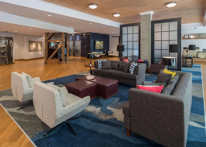 Portland Hotels With Pool