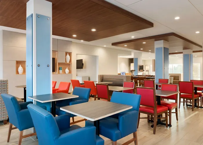 Holiday Inn Express & Suites - Cincinnati Ne - Red Bank Road By Ihg