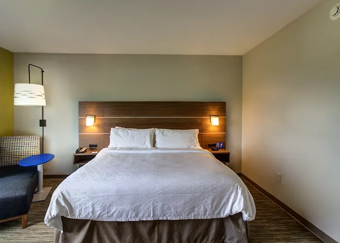 Holiday Inn Express - Fort Walton Beach Central By Ihg