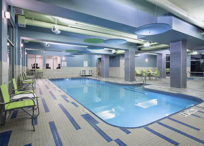 Holiday Inn Express & Suites Kelowna - East By Ihg